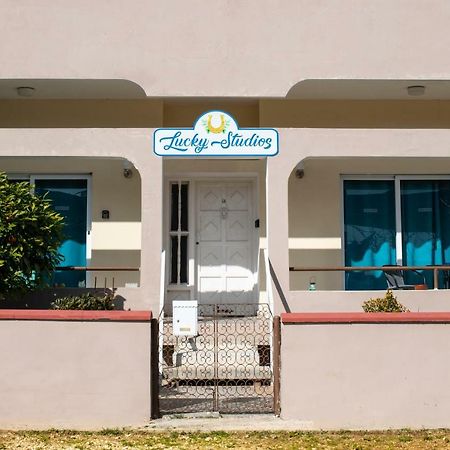 Lucky 2 Apartment Паралимни Екстериор снимка